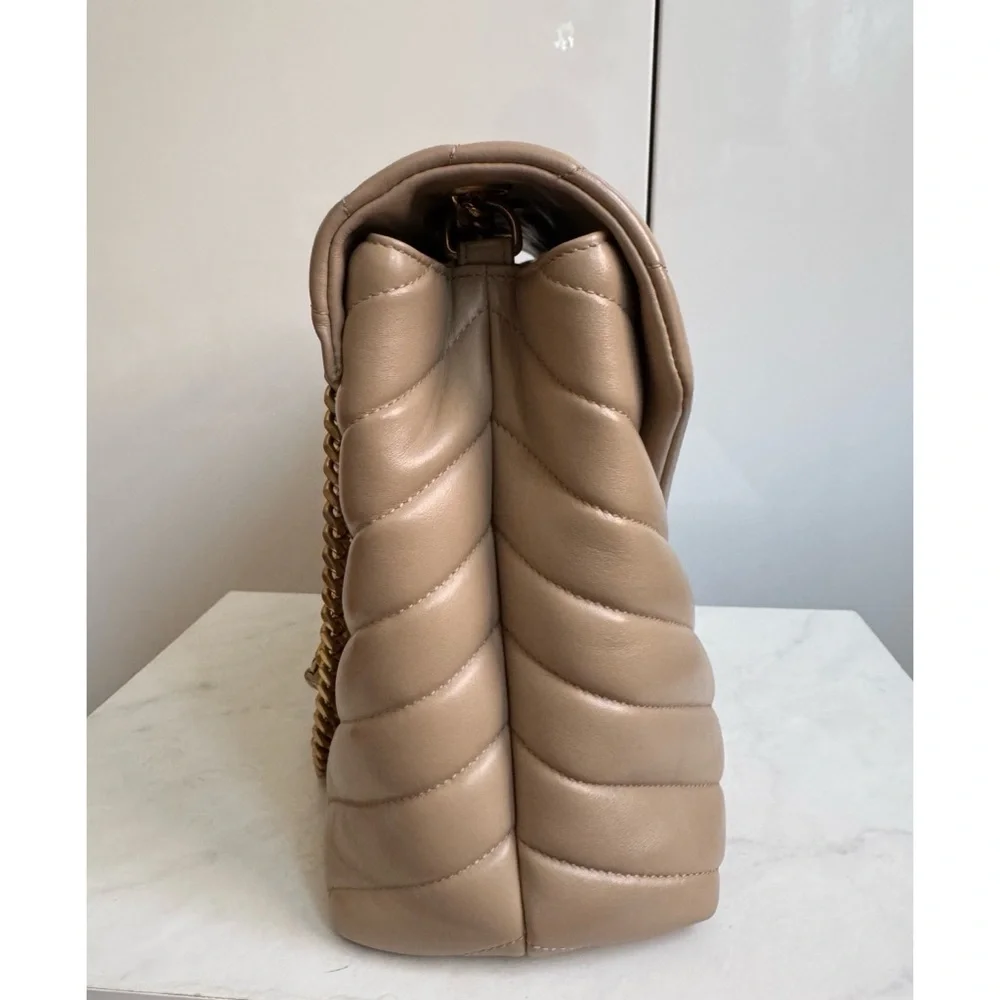 Yves Saint Laurent Loulou Medium - Picture 7 of 9